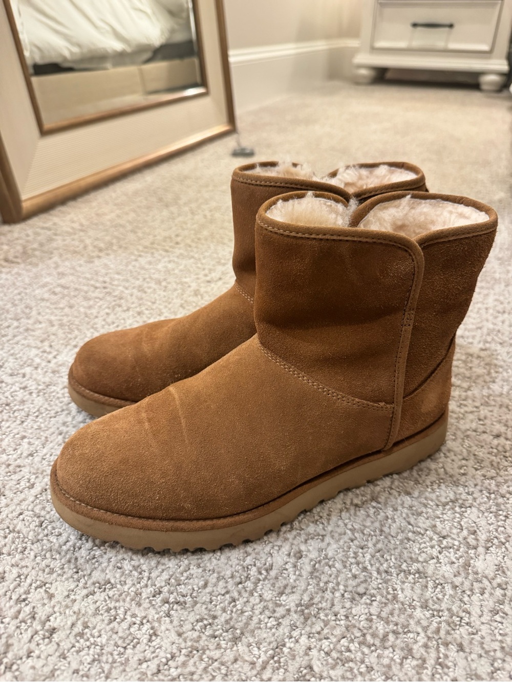 UGG CORY II GENUINE SHEARLING LINED BOOT (WOMEN)- Chestnut Brown